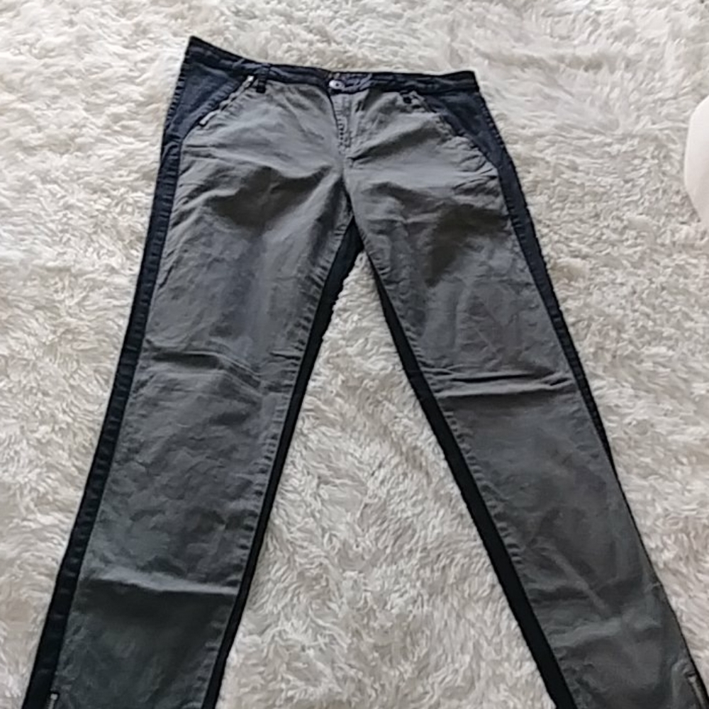 Zipper detail pants
